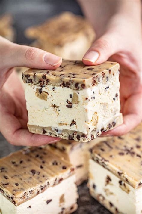 Sandwichs à La Crème Glacée à La Pâte à Biscuits Aux Pépites De Chocolat Niwex