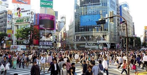 How To Enjoy Sightseeing At Shibuya Scramble Crossing Toptrip