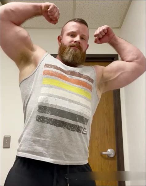 Hairy Str8 Acting Powerlifter Stuffs His