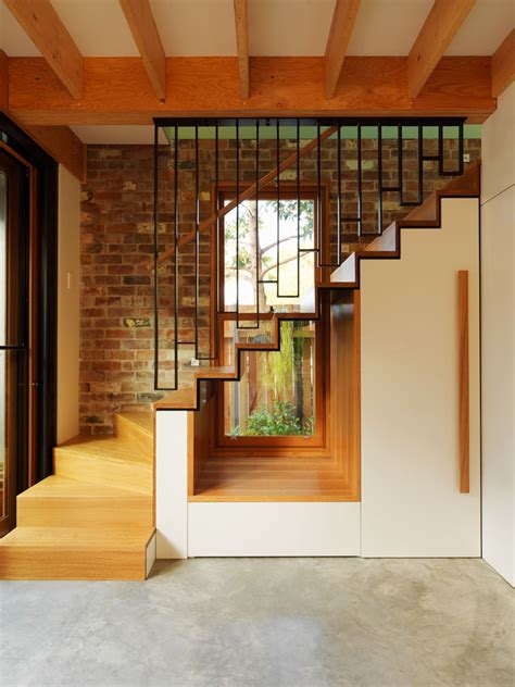 The pear stairs staircreator is a free, revolutionary staircase design tool that gives you the ability to design, plan and price a staircase in minutes. Modern Staircase Window Design