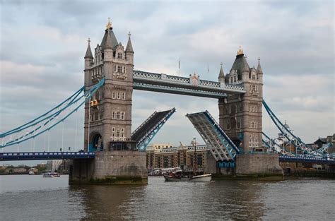Top Photo Tower Bridge London United Kingdom