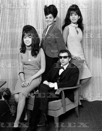 The Ronettes With Phil Spector In London1964 Music Icon Soul Music