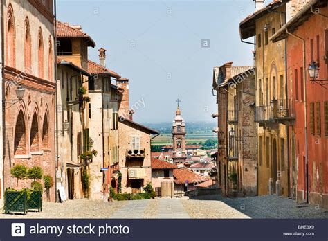 Il s'agit d'un ancien club de rugby à xv « reconverti » 2. saluzzo, piedmont, italy Stock Photo, Royalty Free Image ...