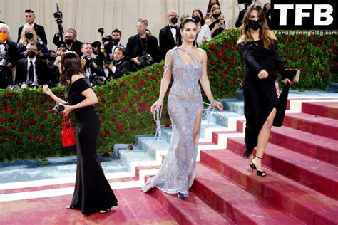 Lily James Showcases Her Sexy Figure At The Met Gala In Nyc