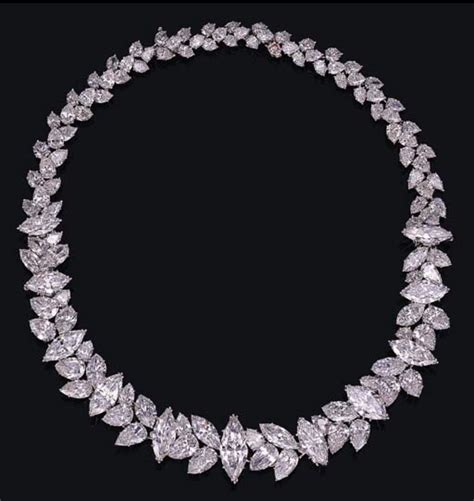 Pin By Svelteone On Baubles Harry Winston Jewelry Diamond Necklace