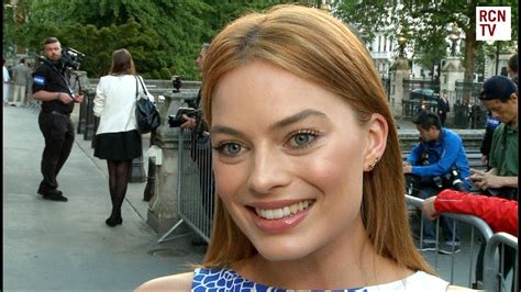 Margot robbie (/ ˈ m ɑ ː ɡ o ʊ ˈ ɹ ɒ b i / 1), née le 2 juillet 1990 à dalby (), est une actrice et productrice australienne. Tarzan Margot Robbie Interview - Jane & Alexander ...