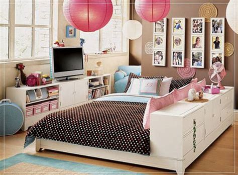 Teen Girls Bedroom With Cute Furniture
