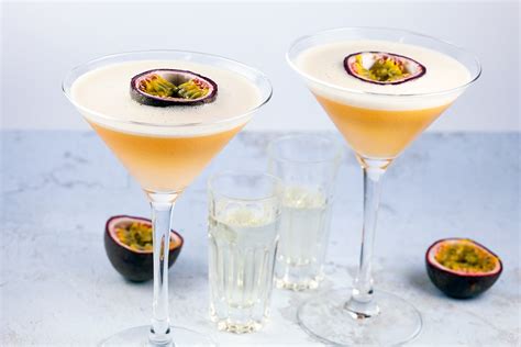 How To Make A Classic Pornstar Martini Cocktail Recipe In Three Steps Horns Food