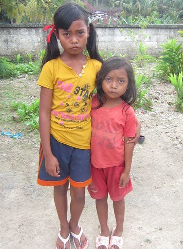 Mereka adalah golongan yang mendapat perhatian allah swt, golongan istimewa dengan kepelbagaian latar belakang dan personaliti tersendiri. Rumah Anak Yatim In English Translation - Ceria Bulat n
