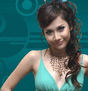 Jika ada yang bilang ku lupa kau jangan kau dengar jika ada yang bilang ku tak setia jangan kau deng. Lirik Lagu: lirik BCL - Lagu Karena Kucinta Kau( Ost Bayu ...