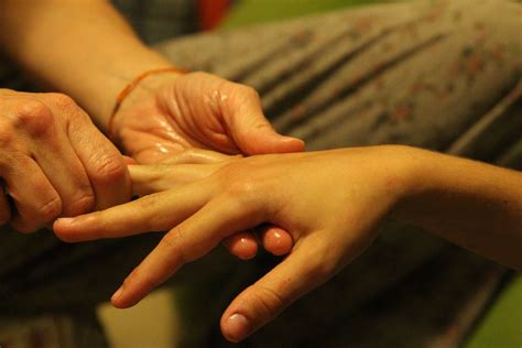 How Hand Reflexology Can Help Reduce Anxiety And Other Common Issues