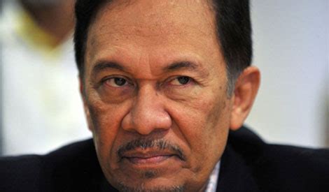 Anwar ibrahim mengatakan, dewan presiden pakatan harapan telah mengundang tun dr mahathir mohamad untuk memimpin pertemuan untuk mengembalikan pemerintahan pakatan. Tuduhan Liwat : Saiful 'melawan' ketika diliwat