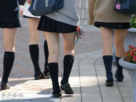 日本女高中生裙子最短的地方记录被刷新了？！现在是 娱乐八卦 华声论坛