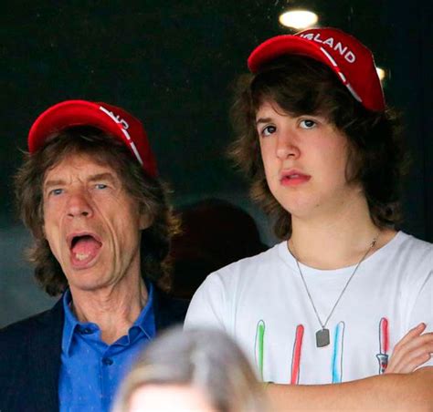 Luciana, começou a carreira de modelo aos treze anos de idade. Mick Jagger vem ao Brasil para comemorar aniversário do ...