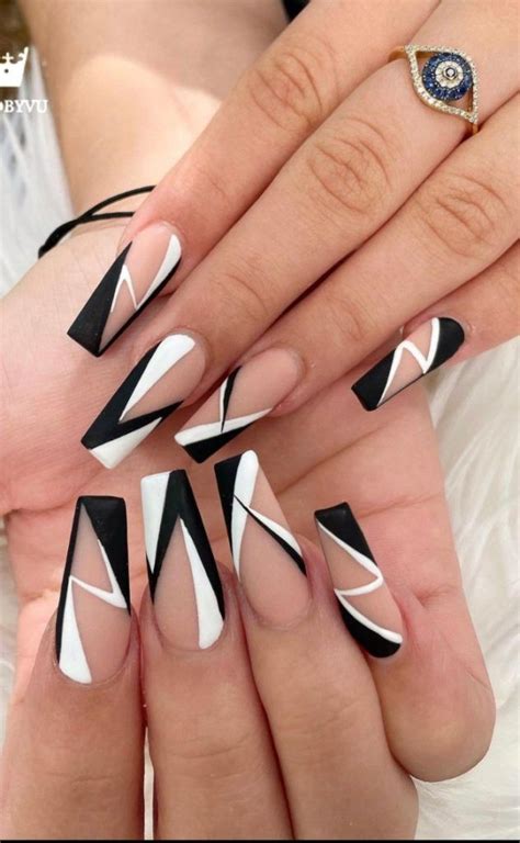 Cool Abstract Nail Art Ideas You Need To Try Now Honestlybecca Acrylic Nails Coffin