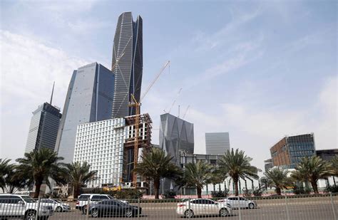 Saudi Arabia Plans Another Bond Sale To Offset Falling Oil Revenue Wsj
