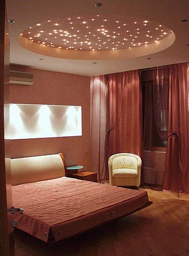 Die stromleiterplatten können an schlafzimmer decken und wänden komplett oder punktuell eingesetzt werden und wirken isolierend. foto-dipline-pu-schaumdecke-led-sternenhimmel-schlafzimmer ...