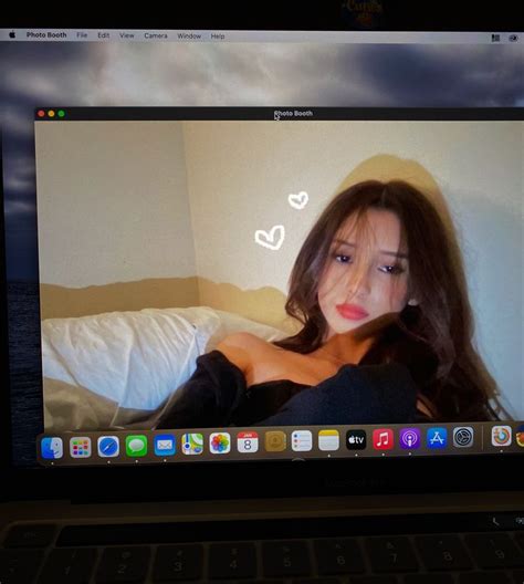 Macbook Selfie Poses 2024