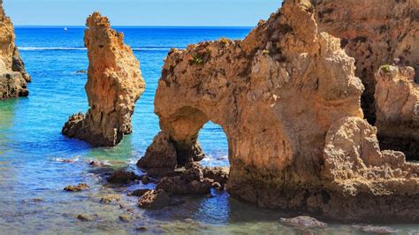 The Coast Of The Algarve In Southern Portugal Near Lagos Windows 10
