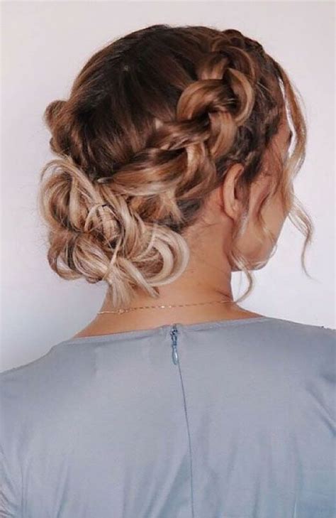 While shorter hair lengths can have limitations, you can choose from easy and cute updos for short hair to elegant, formal styles you can wear to fancy occasions like weddings or prom. 12 Cute Spring Formal Hairstyles For Short Hair - Society19