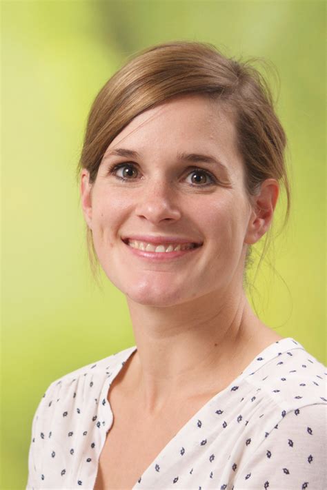 Ihren bekanntheitsgrad in deutschland hat sie der sendung der bachelor zu verdanken, an der sie teilgenommen hat. Ultrafast Scanning Probe Microscopy - Research Group ...