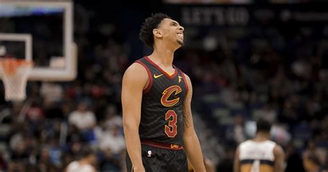 The famous nba star is 6 ft 3 in height and weighs around 86 kg. Cavaliers sign Cameron Payne to second 10-day contract