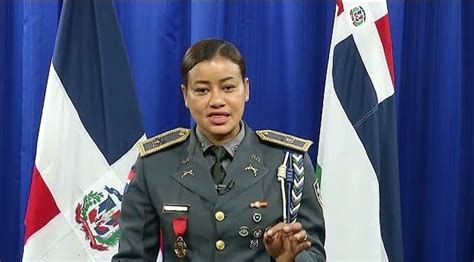 Primera Mujer Policía Es Designada Como Vocera — El Nacional