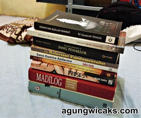 Tetapi dasar tidak sadar cover untuk sebuah buku itu mempunyai peran yang sangat penting sekali. Buku Cetak atau Buku Digital? - Agung Wicaksono − Blog