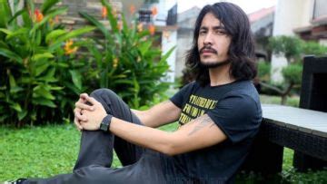 Potongan ini hanya berlaku hingga 30 april 2021. Gaya Rambut Two Block Indonesia - Gaya Rambut