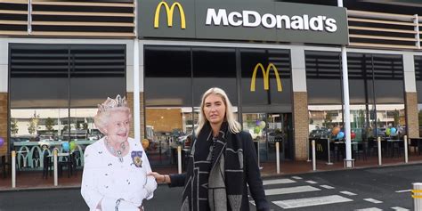 Welcome To The Queens Mcdonalds In Banbury Britain Business Insider
