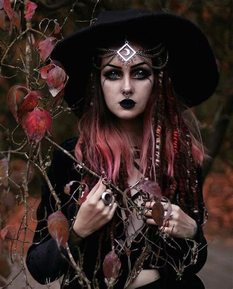 Witchyautumns Psychara 🎃 Instagram Witch Photoshoot Goth