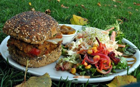 Berlin: Vegan food VS Currywurst, who wins? - The GreenPick
