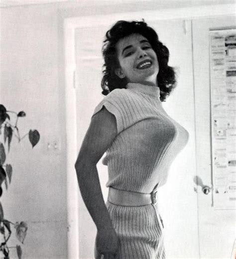 bullet bra and a tight sweater tissie pinterest vintage vintage glamour and betty blue