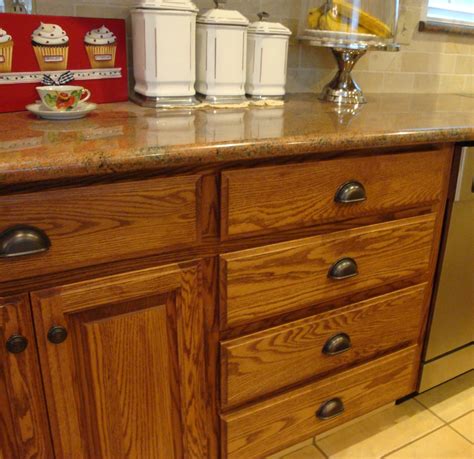 Homeadvisor's kitchen cabinet cost estimator lists average price per linear foot for new cabinetry. Home is Where the Heart is: ~ Seeded Glass in the Kitchen~