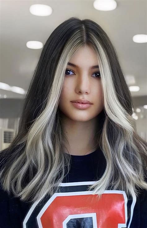 38 Best Hair Colour Trends 2022 Thatll Be Big High Contrast Face Framing