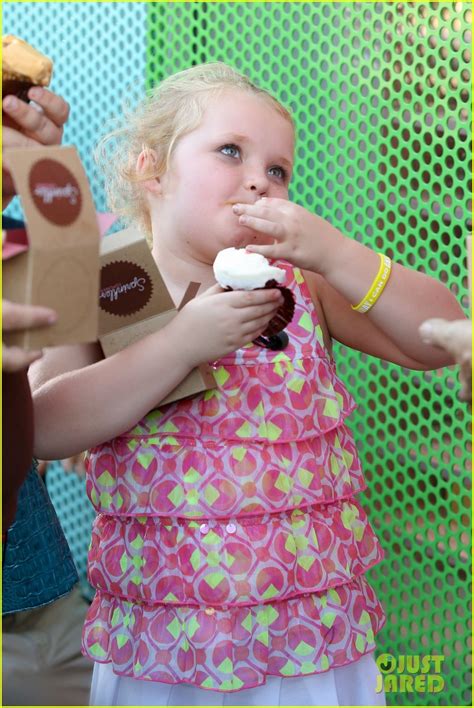 Honey Boo Boo Sprinkles Cupcake Atm Fun Photo Photos Just Jared Celebrity News