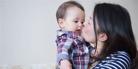 Doctor Says Kissing Kids On The Lips Confuses Them Sexually