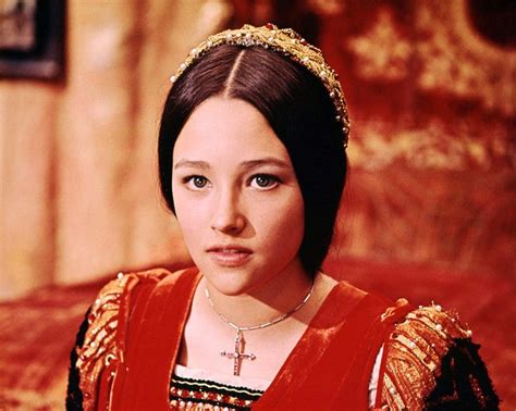 Olivia Hussey Romeo And Juliet Striking Portrait Red Costume Photo Or