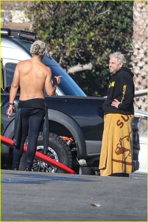 We've put together this collection of the best jonah hill quotes. Jonah Hill Shows Off New Platinum Blond Hair During a Surf ...