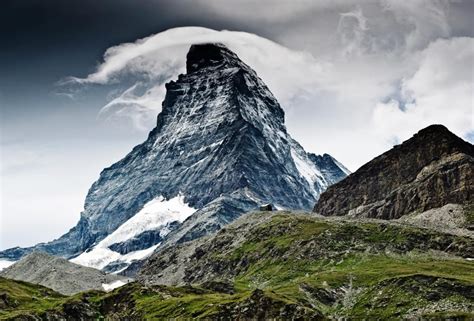 The Magnificent Matterhorn Mountain Discover More Ideas About Alps