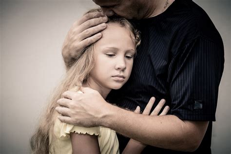 9 smart ways single and divorced dads can connect with teen daughters