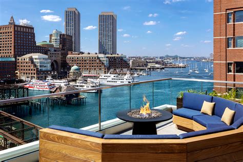 Want to find a place to grab a drink at a spot in boston where the crowd is a bit more sophisticated? Best Rooftop Bars in Boston: 15 Top Options for Outdoor ...