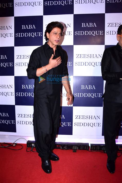 Shah Rukh Khan Looks Dapper In Pathani As He Arrives For Baba Siddiques Iftaar Party Watch