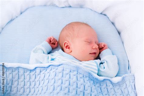Newborn Baby Boy In White Bassinet Stock Foto Adobe Stock