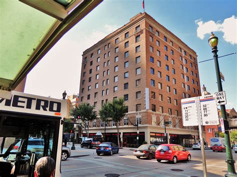 Since opening in 2006, hotel granduca houston has set the standard for every guest's ultimate experience. Houston in Pics: The New (old) Sam Houston Hotel after
