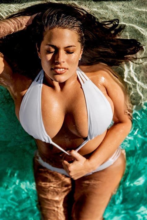 Pin On Ashley Graham In Sports Illustrated Swimsuit Issue