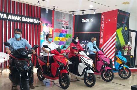 Motor Listrik Gesits Buka Dealer Baru Di Jakarta Kandungan Lokal Sudah