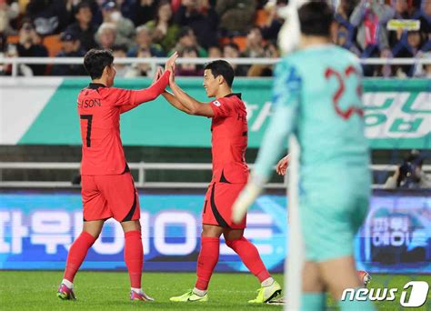 더쿠 클린스만호 아시안컵 여정 본격 시작오늘 전지훈련지 Uae로 출국