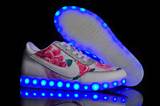 Pictures of Shoes That Light Up Nike