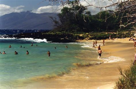 Stunning Nude Beaches In Hawaii For Going Bare Traveling Bare